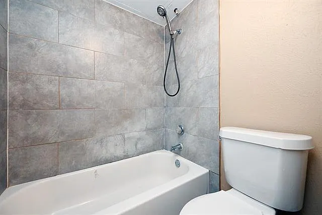 4325 Ireland Dr — Photo 15