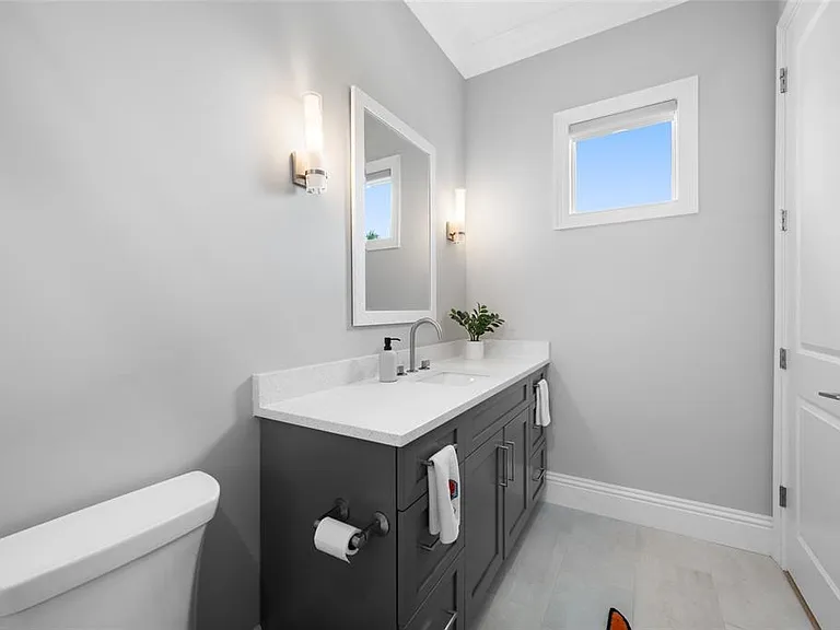 2623 S Parkview St — Photo 29