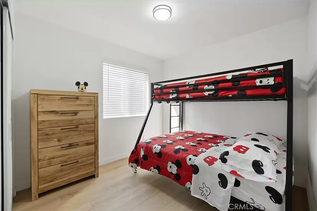 2 bed, 828 sqft, $3,000 — Photo 4