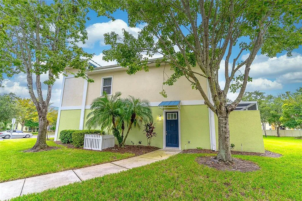 Building Photo - 2045 Grand Oak Dr