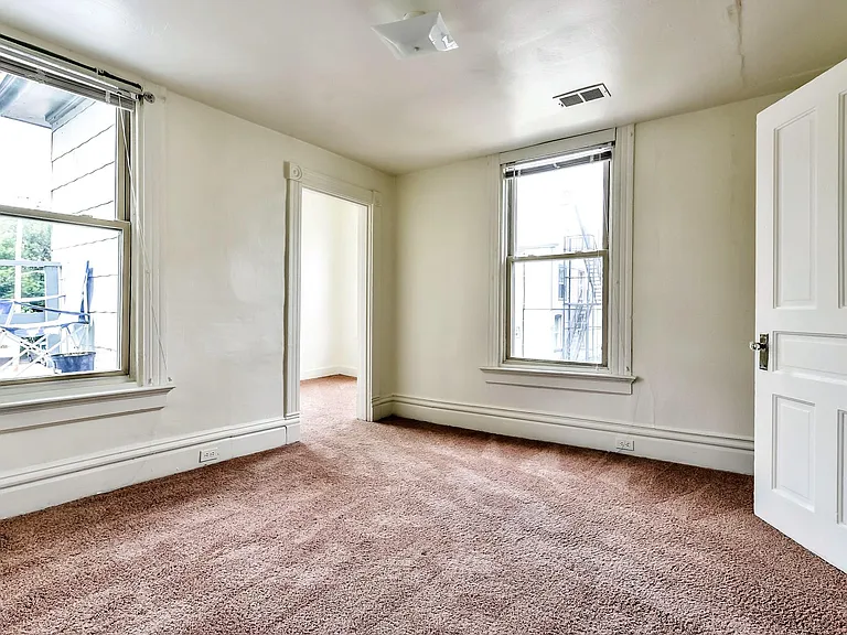 5831 Holden St #2 — Photo 5