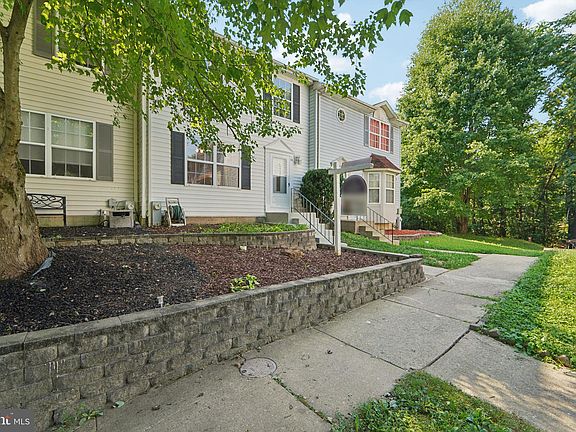 2nd image of 44 Black Oak Ct