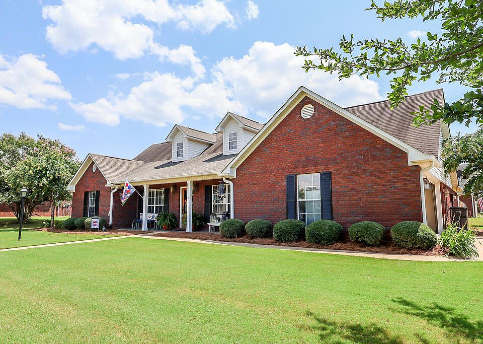 1st image of 303 Ohara Dr