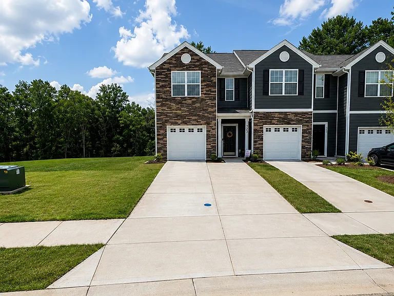 723 Wagon Cross Ct — Photo 1