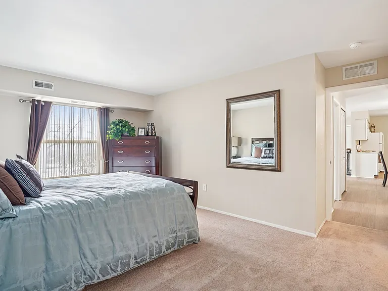 Swan Harbour Apartments — Photo 16