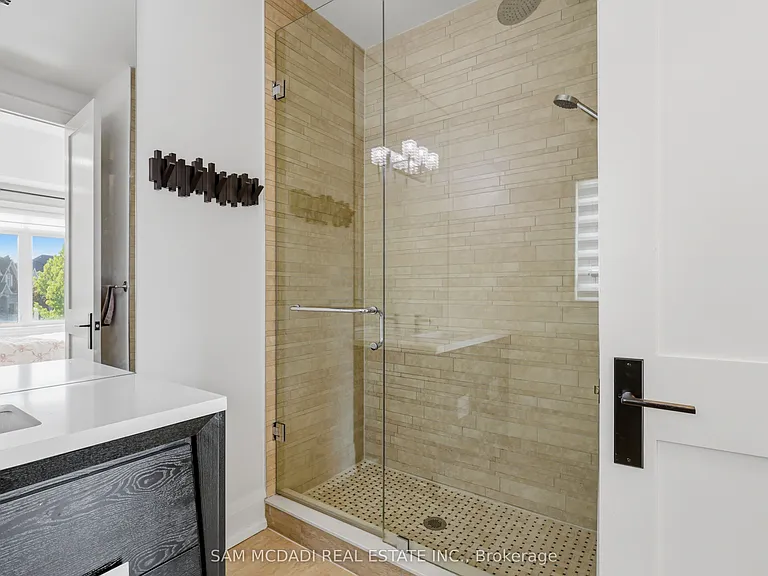 962 Fredonia Dr #UPPER — Photo 30