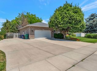 1386 Bristol Ridge Rd, West Jordan, UT 84088