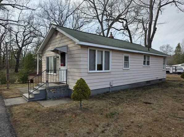 2244 Maple Rd, Manistee, MI 49660