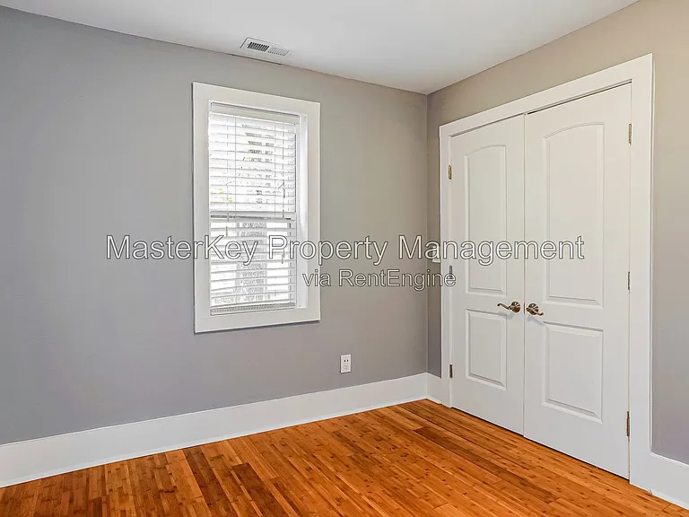 212 S State St — Photo 27