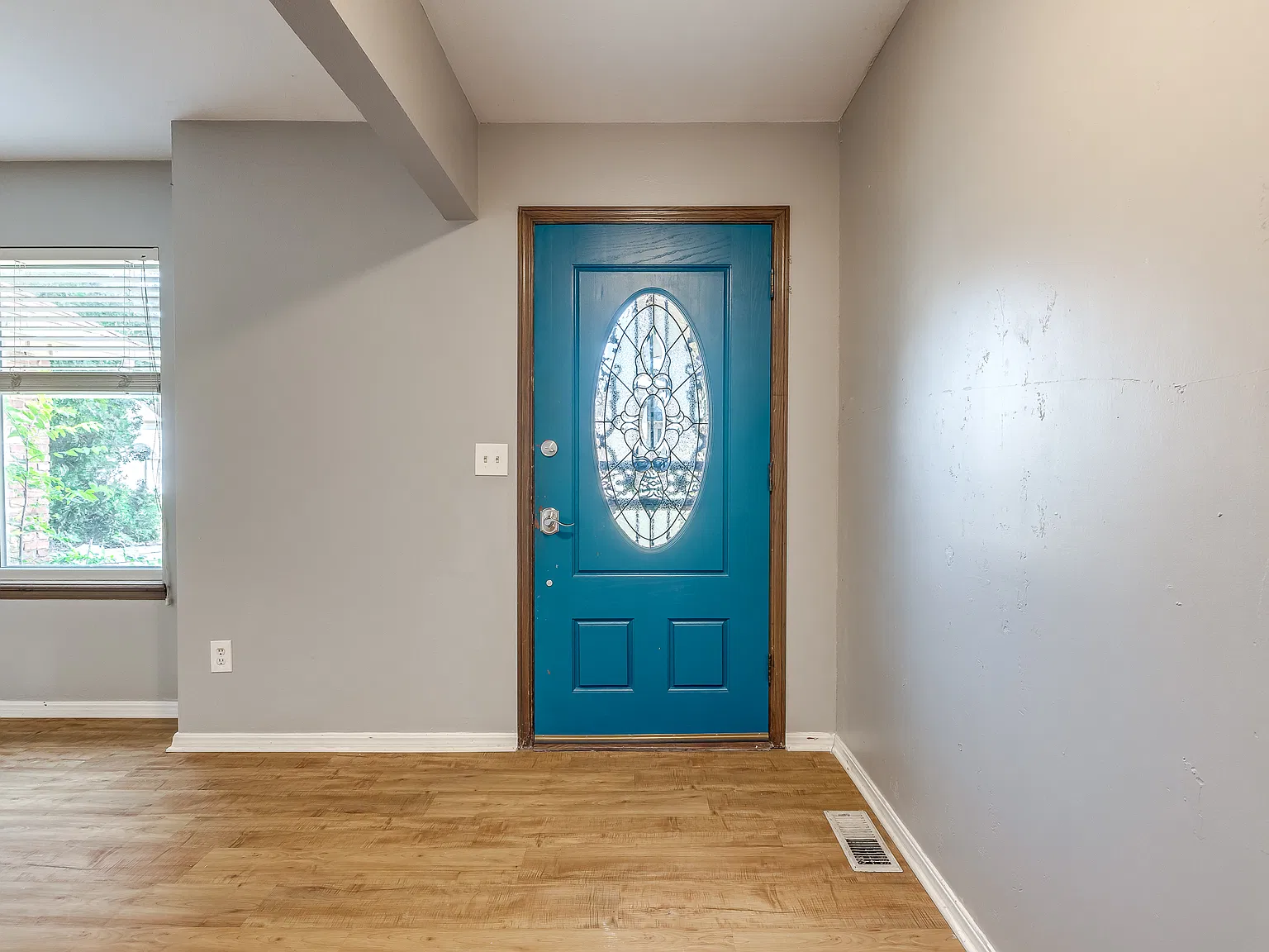 4 bed, 2036 sqft, $1,695 — Photo 3