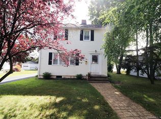 14 North Cir, Beacon Falls, CT 06403