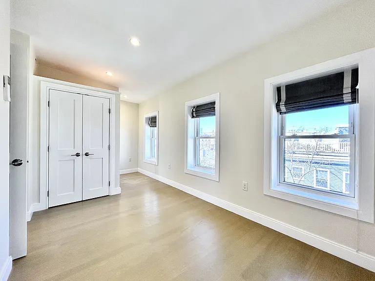 69 Cottage St #3 — Photo 9