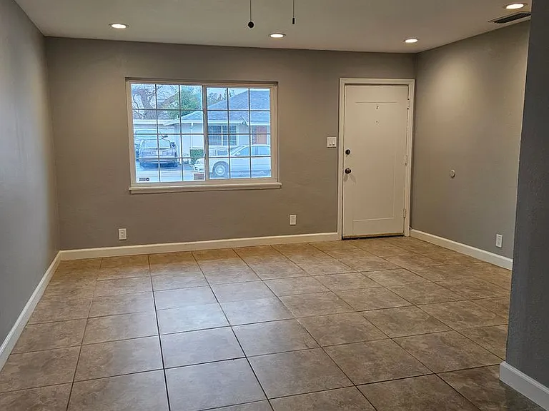 1448-1454 Carleton Dr #1448-1454 — Photo 5