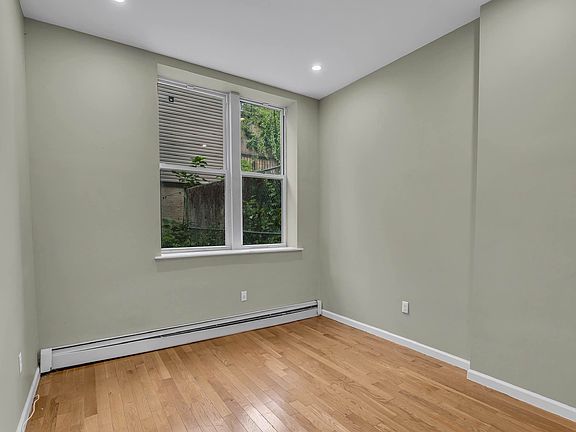 5th image of 469 Central Ave #1R