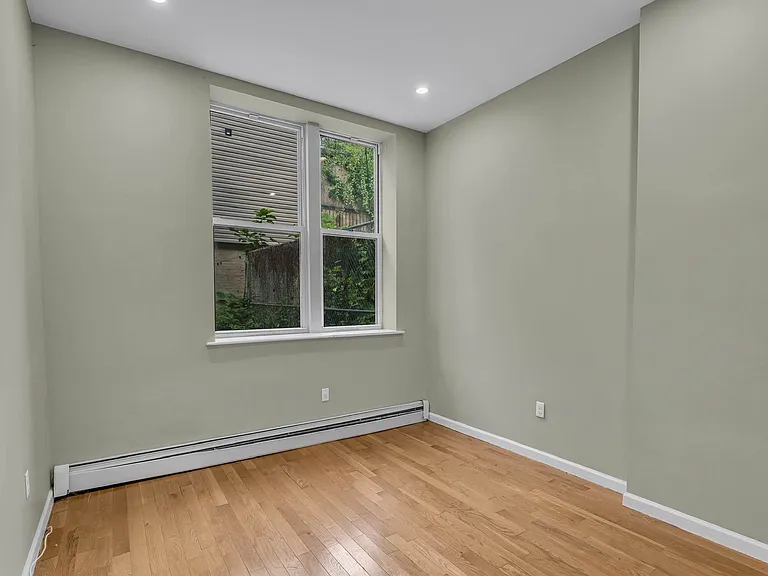 469 Central Ave #1R — Photo 5