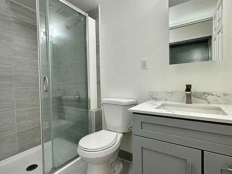 1025 Buttonwood St #2 — Photo 10