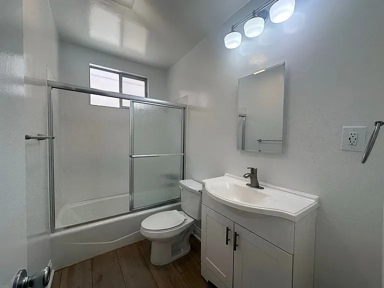 1226 McClellan Dr — Photo 8