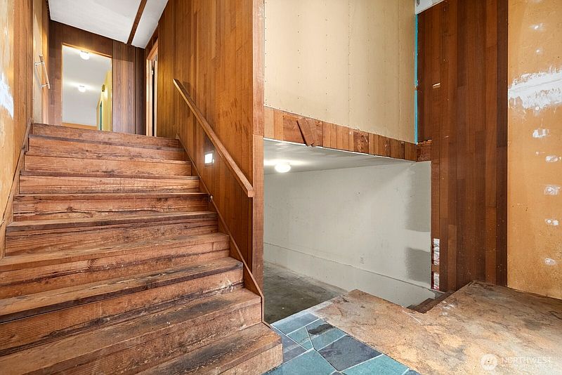 4th image of 13227 14th Avenue S