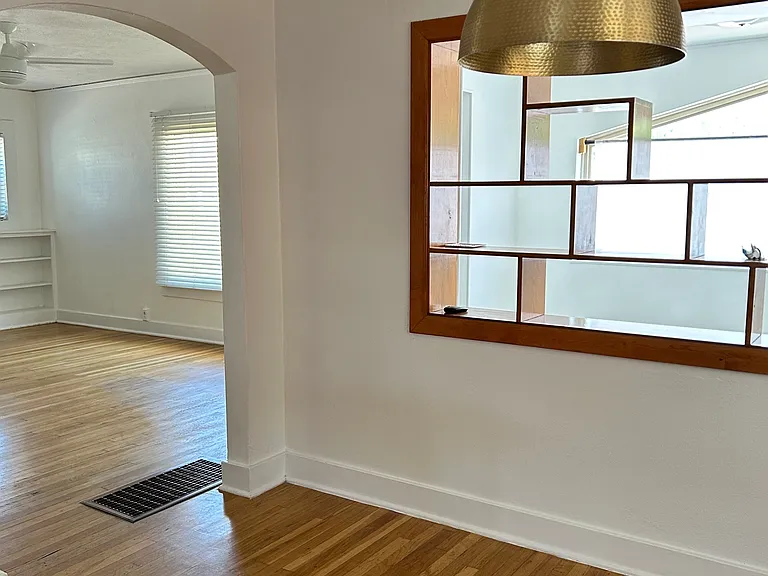 201 Bryn Mawr Dr SE — Photo 16