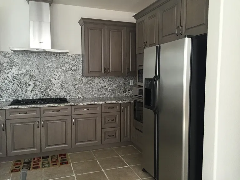 1571 Thurman Way — Photo 3