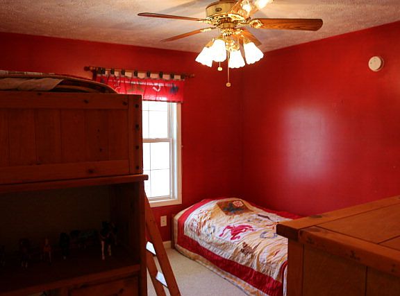 3rd image of 21178 Lynn St