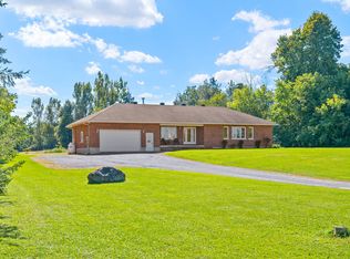 2572 Roger Stevens Dr, Ottawa, ON K0A 2T0