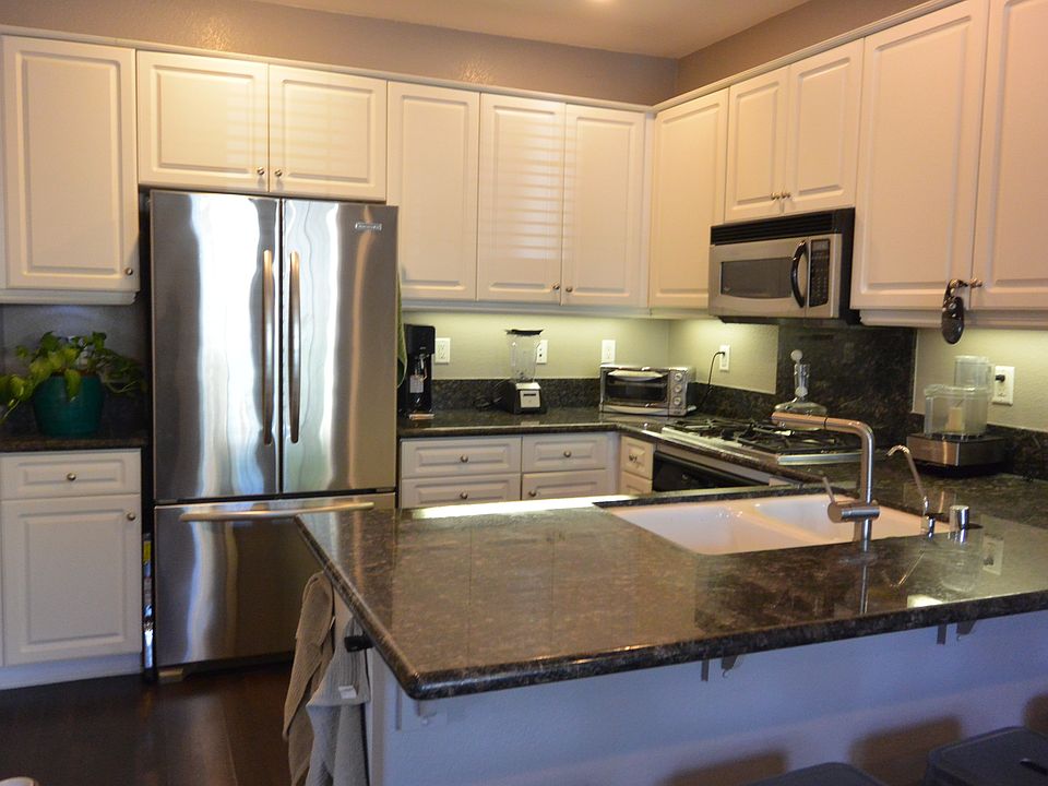 Kitchen, Stainless Steel Appliances