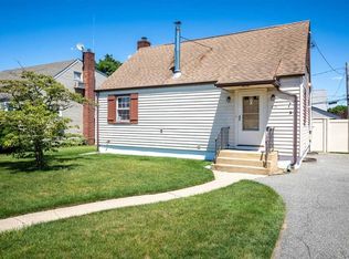 651 Lowell Rd, Uniondale, NY 11553