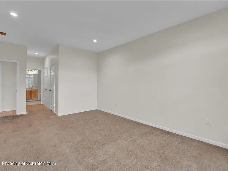 1404 Verne Close — Photo 11