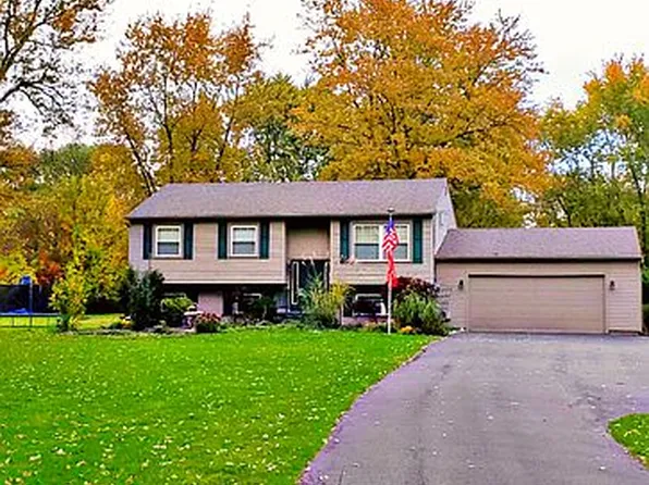 3116 Smith Rd, Lambertville, MI 48144