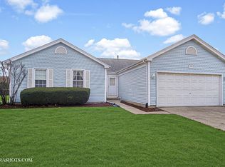 1923 Kingsley Dr, Schaumburg, IL 60194