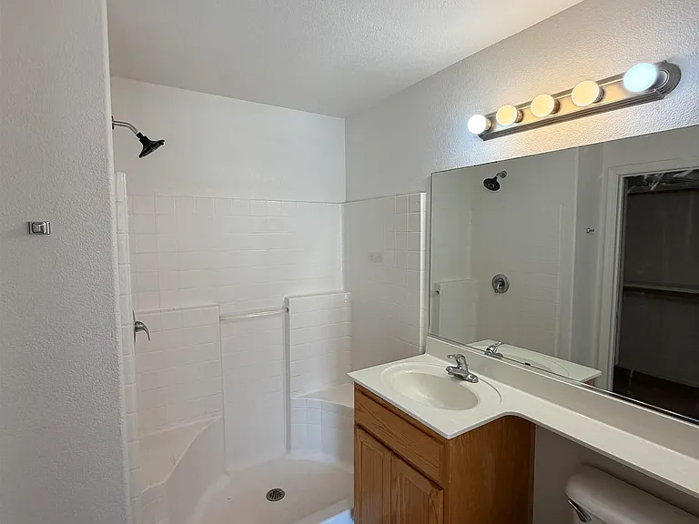 3090 S Ragen Dr — Photo 9