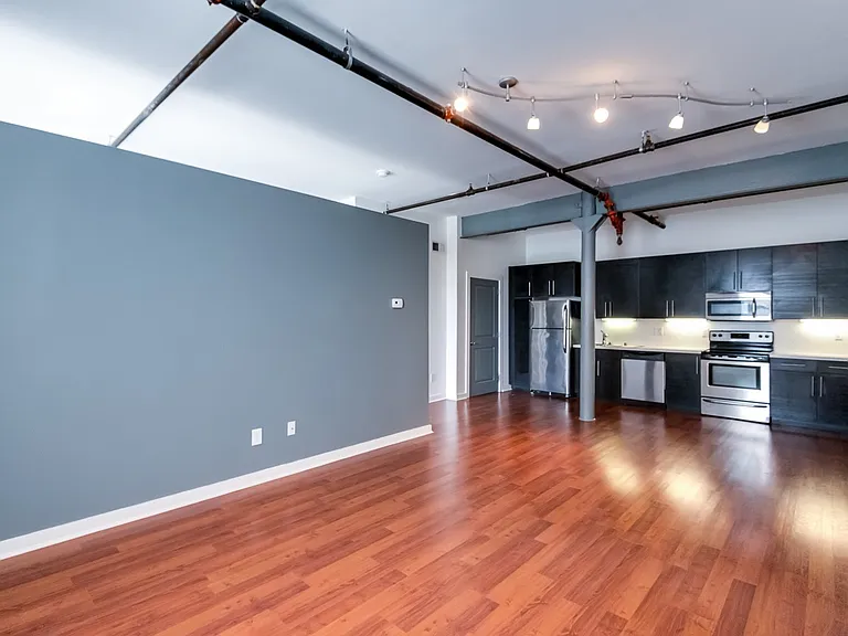 209-211 W Pike St #2B — Photo 4