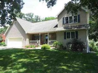 2216 Ashland Ave, Cedar Falls, IA 50613
