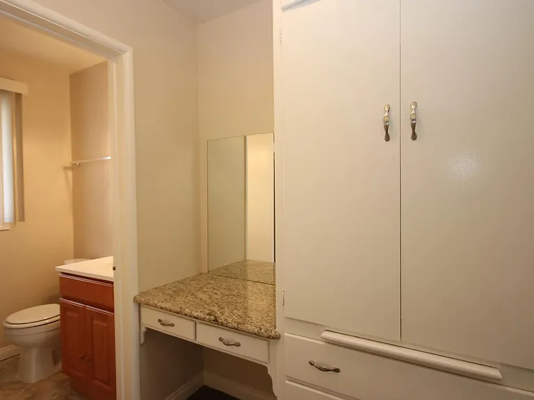 343 S Madison Ave #8 — Photo 4