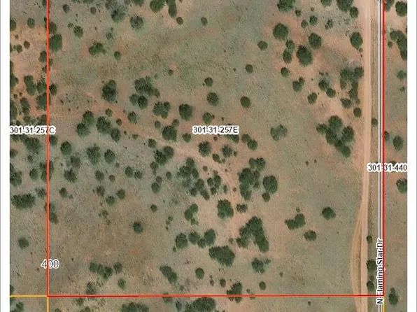 Ne4 400 Hard Rock Way, Seligman, AZ 86337