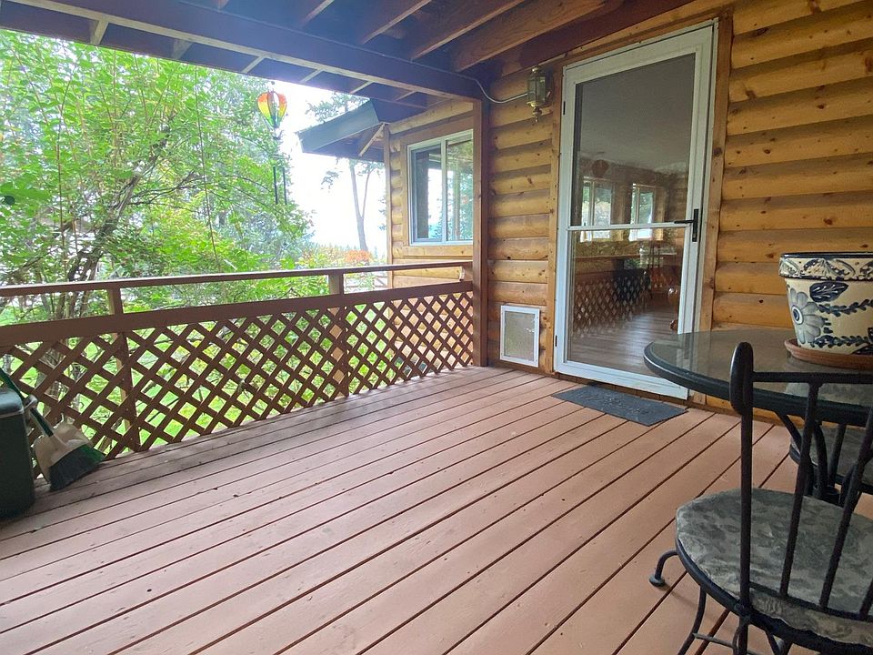 Side deck and entry