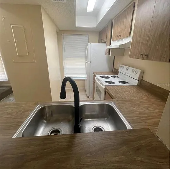 890 Mecca Dr #4 — Photo 4