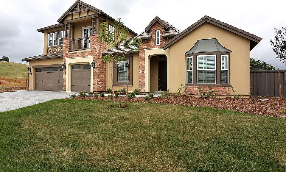 1st image of 240 Candlewood Ct