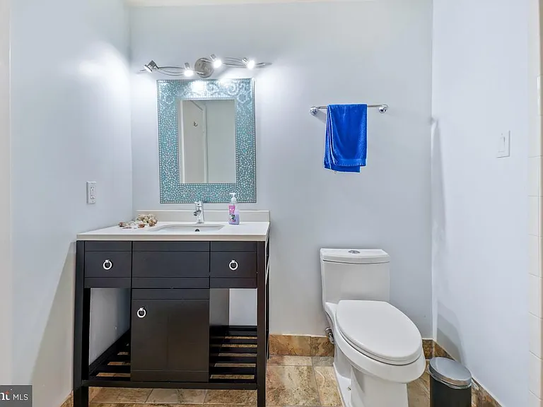 5351 Strathmore Ave — Photo 24
