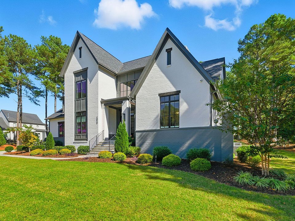 1st image of 2424 Heartley Dr