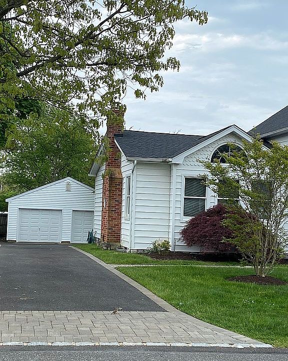 2nd image of 39 Greenwood Ave