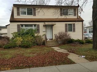 67 Linden Blvd, Hicksville, NY 11801