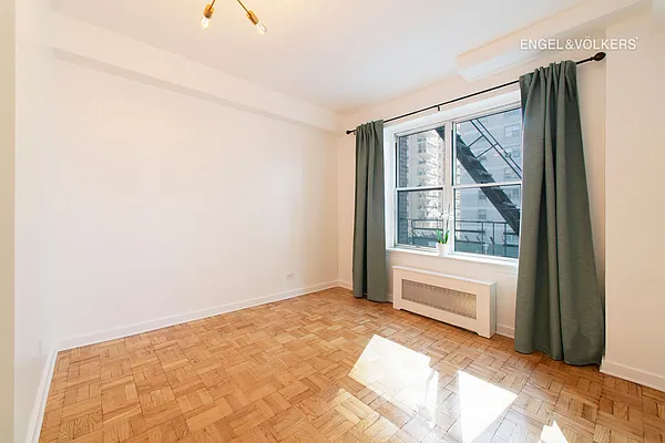 Sold by Engel & Völkers New York Real Estate | media 8