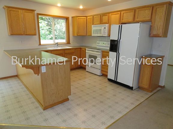 5th image of 173 Summit Place Dr