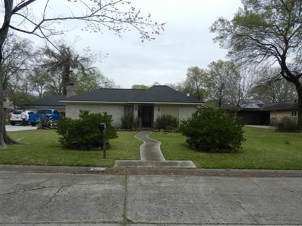 1st image of 400 Post Oak Dr