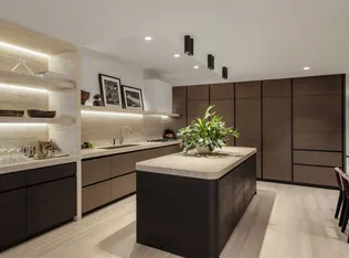 551 West 21st Street 4A image 1 of 17
