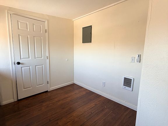 3rd image of 5234 Roswell St #3