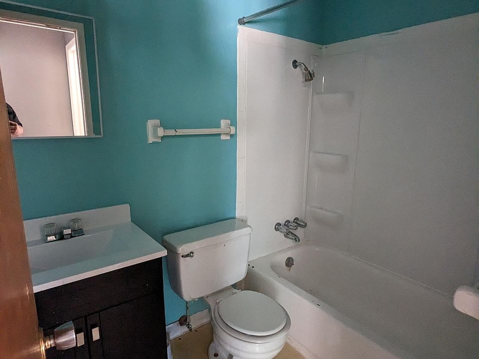 2nd image of 100 S 8th St #7