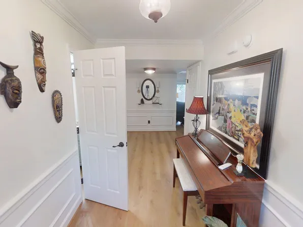 2053 Blackhorse Ln, Lexington, KY 40503